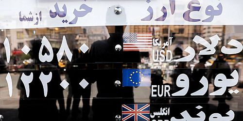  عقب‌نشینی نرخ دلار؛ سقوط به کانال ۹۹ هزار تومان 
